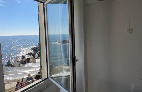 Boccadasse Apartment | Relax at IL RIFUGIO SUL MARE with Oceanfront Views