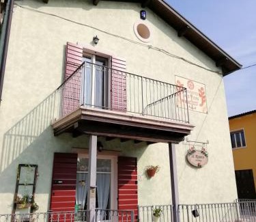 Castelnuovo del Garda House | Discover il Roseto Holidays: Family-Friendly Escape