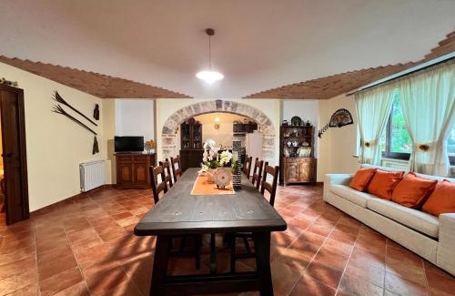 Villa Grazia di Carini Apartment | Discover IL Rustico di Giò: Oceanfront Retreat with Hot Tub