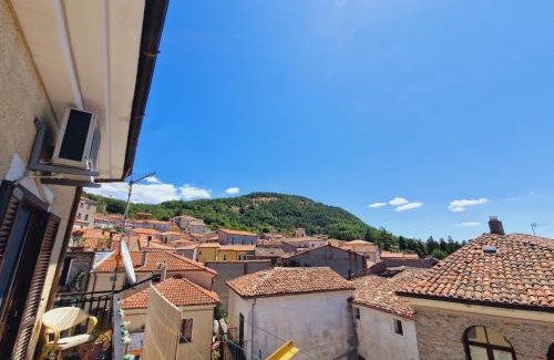 Sasso di Castalda Bed & Breakfast | Cozy Il Sasso Bed & Breakfast: Pet and Child Friendly Stay