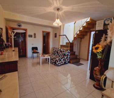 Sasso di Castalda Bed & Breakfast | Cozy Il Sasso Bed & Breakfast: Pet and Child Friendly Stay