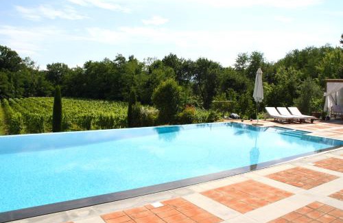 Montecarlo House | Experience Il Sogno Tra I Vigneti: Oceanfront Escape