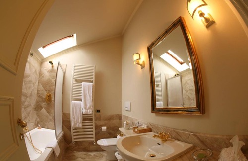 Ranco Hotel | Elegant Retreat at Il Sole di Ranco with Pool & Spa