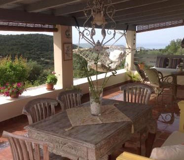 Argostoli Villa | Indulge at Il Suo Paradiso: Oceanfront Bliss Awaiting You