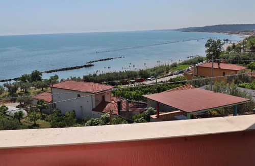Fossacesia Apartment | Il terrazzo di Katy - One Bedroom Apartment, Sleeps 2