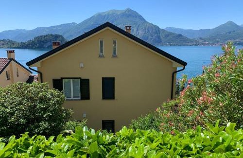 Fiumelatte Apartment | Beautiful Il Terrazzo sul Lago with Ocean View & Breakfast