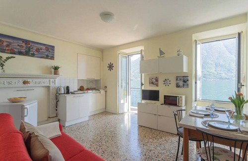 Colonno Apartment | Il Timone: Cozy One-Bedroom Apartment with Spa & Kitchen