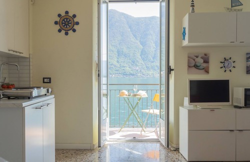 Colonno Apartment | Il Timone: Cozy One-Bedroom Apartment with Spa & Kitchen