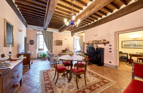 Montepulciano House | Discover Il Tosco: Guest Rated 10/10 with Breakfast Included