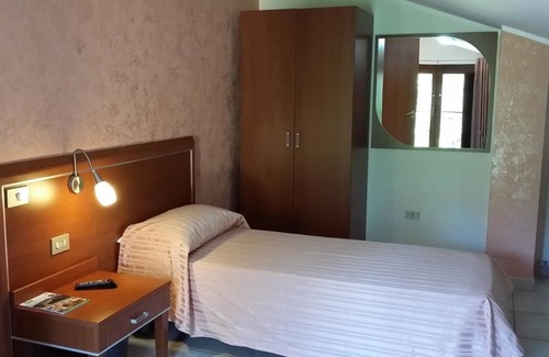 Rogliano House | Exceptional Stays at Il Tulipano with Family-Friendly Amenities