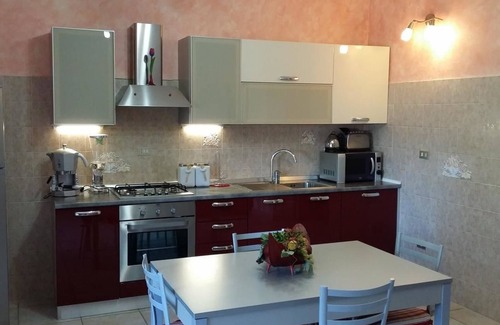 Rogliano House | Exceptional Stays at Il Tulipano with Family-Friendly Amenities