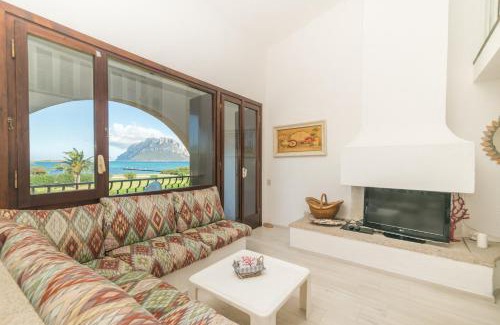 Porto San Paolo House | Il Vecchio Faro Dalia: Steps from the Sea, Guest Rated 10/10