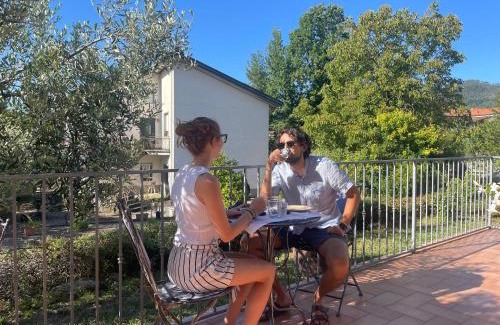 Brugnato House | Il Vecchio Noce: Family-Friendly Stay with Pet Amenities