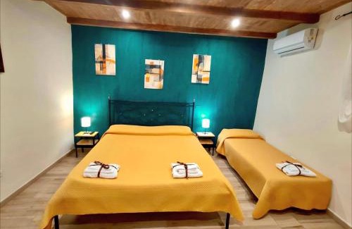 Frascineto Bed & Breakfast | Discover Il Vicoletto: Pet-Friendly Haven with Breakfast