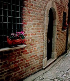 Ripatransone Bed & Breakfast | Pet-Friendly Il Vicolo di Ripa B&b with Breakfast Included