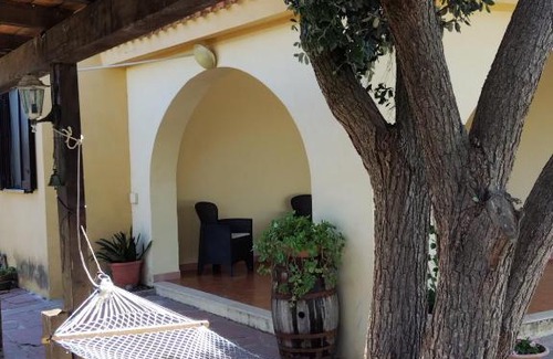 Sassari House | Discover Il Villino: Family-Friendly Retreat with 9.2 Rating
