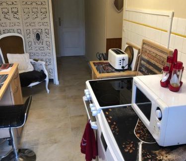 Limoges House | Discover ila’s Tiny House: Pet & Child Friendly Retreat