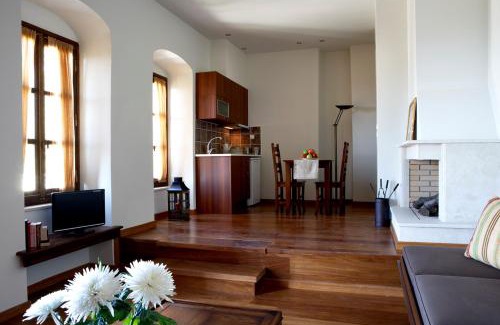 Figaleia Apartment | Family-Friendly Stay at Ilakia - Guest Rated 9.2/10