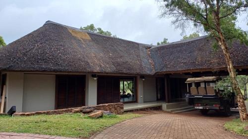 Vaalwater Hotel | Ilanga Safari Lodge - Welgevonden Game Reserve