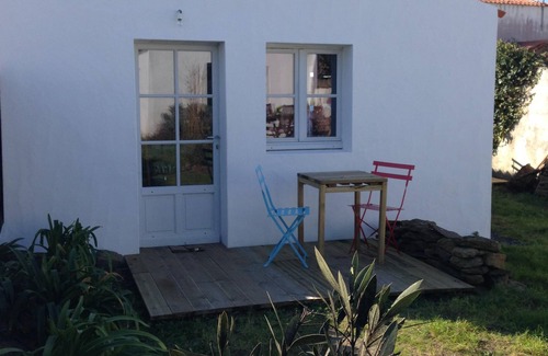 Ile d'Yeu House | Discover Ile d'Yeu: Les Agapanthes with Ocean Views