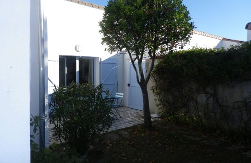 Les Portes-en-Re House | Experience Ile de Ré House with Oceanfront Pool & Spa
