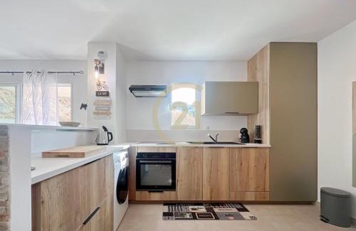 L'Ile-Rousse Apartment | Comfortable Ile Rousse T2 Near City Center for Families