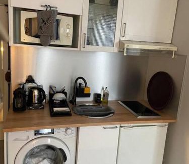 Les Iles Apartment | Discover Ile Saint Louis: A Hidden Gem in the City
