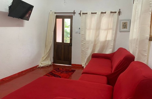 Caue Ilheu Das Rolas House | Discover Ilhéu Castle: Family-Friendly with Kitchen Access