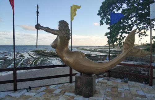 Vera Cruz Apartment | Relax at Ilha dos Corais: Oceanfront Poolside Retreat