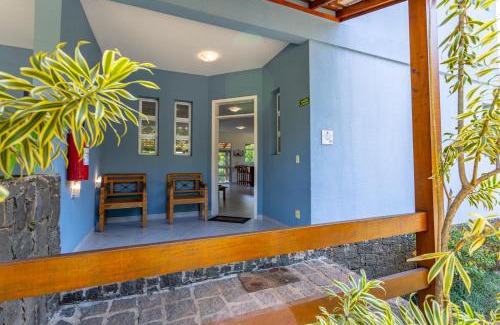 Sao Pedro House | Beachfront Bliss at ILHABEACH HOUSE 1 with Ocean Views