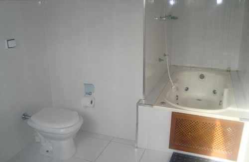 Barra Velha House | Ilhabela: Comfort with Ocean Views and Pet-Friendly Stay