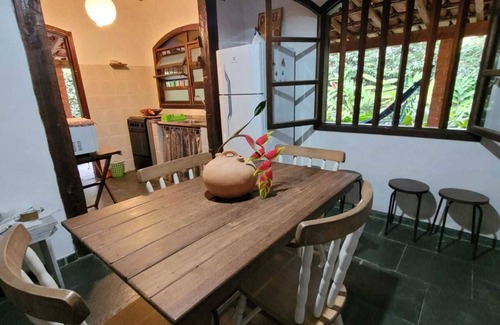 Centro Comercial House | Discover Ilhabela Praia do Perequê: May Getaway Awaits