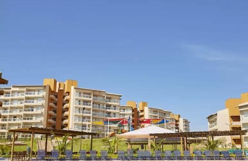 Caldas Novas Apartment | Experience Ilhas do Lago Eco Resort: Oceanfront Escape