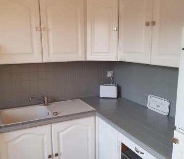 Rue Apartment | Exceptional Family-Friendly Stay at Iliade - Guest Rated 9/10
