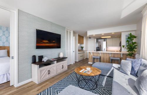 Waikiki Apartment | Oceanfront Escape: Ilikai Collection Corner Condo Awaits