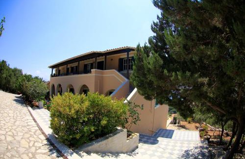 Antipata Apartment | Explore iliobasilema Studios & Apartments: Pet-Friendly Retreat