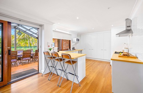 Camden Head House | Idyllic Illalangi: Oceanfront Retreat with Private Pool