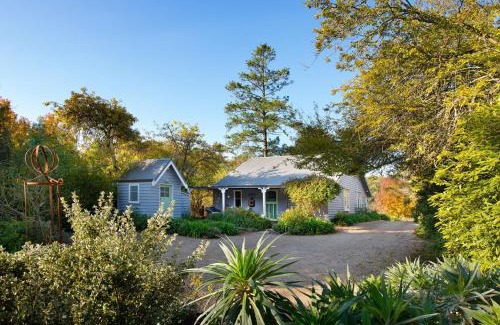 Hepburn Springs House | Family-Friendly Illoura: 4-Star Stay with Top Reviews