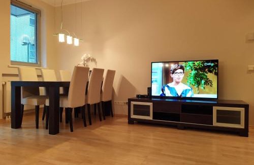 Kalamaja Apartment | Ilmarine Apartment: Oceanfront Escape with Pool & Pet Friendly