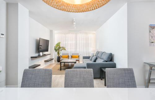 La Malagueta Apartment | Beautiful iloftmalaga Reding: Oceanfront Family Retreat
