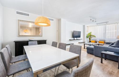 La Malagueta Apartment | Beautiful iloftmalaga Reding: Oceanfront Family Retreat