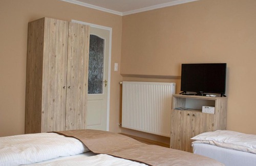 Gyula Apartment | Top-Rated Ilona Apartman with Eco-Friendly Amenities
