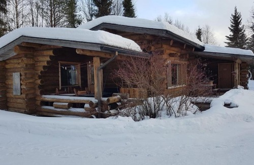 Kuusamo Ski Chalet | Discover Iltarusko: Oceanfront Retreat with Pet-Friendly Perks