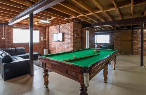 Shoalhaven Heads House | Relax at Iluka: Family-Friendly Stay with Pool Access