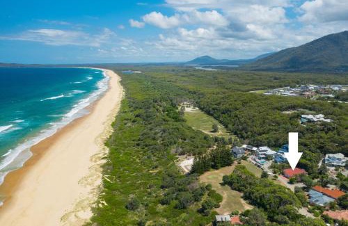 Dunbogan House | Family-Friendly Stay at Iluka Breeze Hotel Retreat