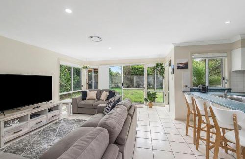 Dunbogan House | Family-Friendly Stay at Iluka Breeze Hotel Retreat