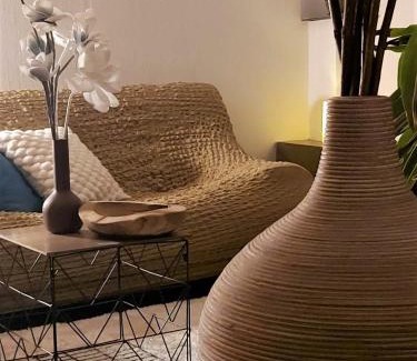 Vizivaros Apartment | Charming Imádnivaló Kislakás: Pet & Child Friendly Retreat