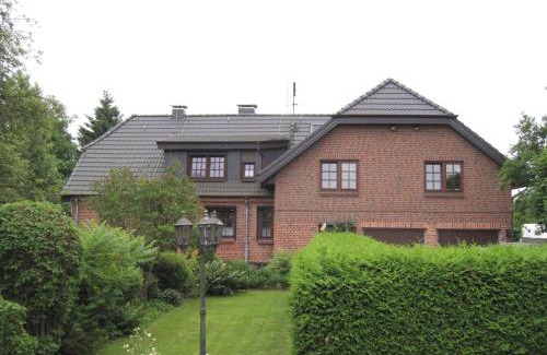 Schashagen Apartment | Idyllic "Im Eichenhof": Pet Friendly Stay Near Grömitz