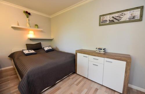 Stickenbuttel Apartment | Discover Family-Friendly Comfort at Appartement IHvD1