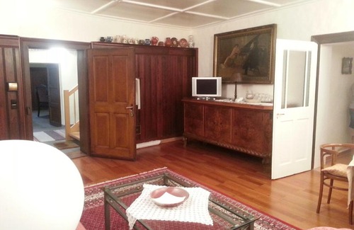 Isny im Allgaeu Apartment | Historic Charm at Sternfärbe: Family-Friendly Retreat